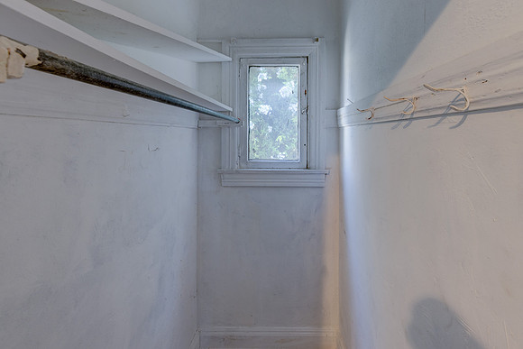 5847 Ernest Ave-025