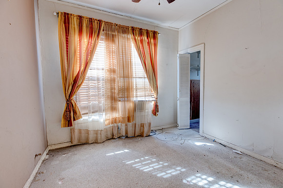 5847 Ernest Ave-093
