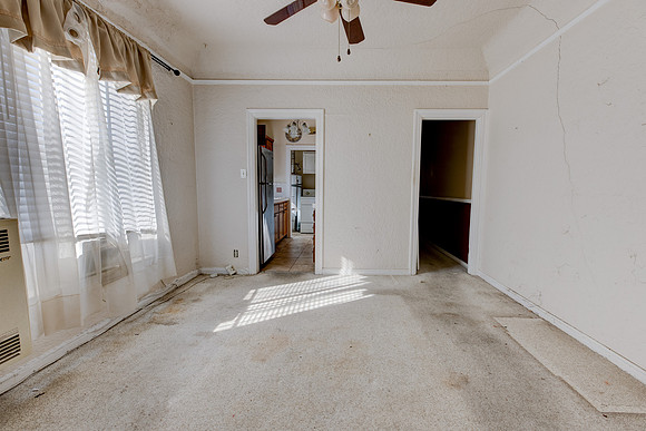 5847 Ernest Ave-082