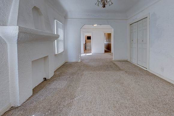 5847 Ernest Ave-032