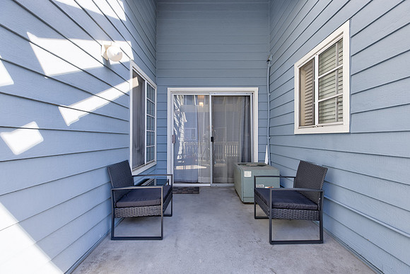 26137 Frampton Ave E-4