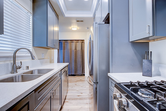26137 Frampton Ave E Interior-24