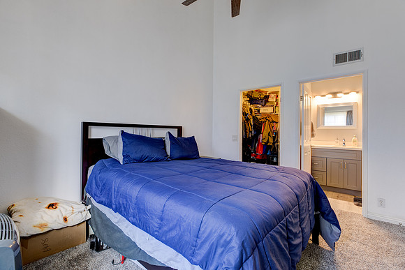 26137 Frampton Ave E Interior-34