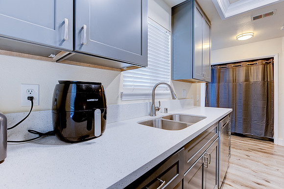 26137 Frampton Ave E Interior-26
