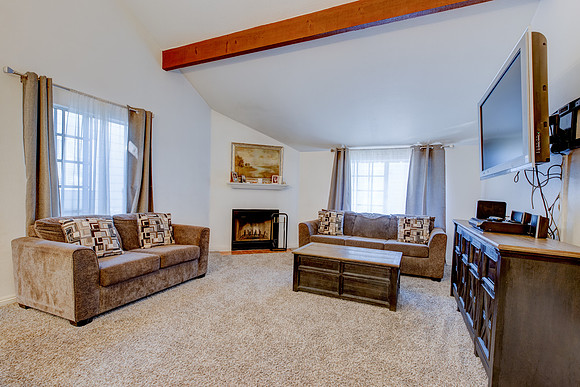 26137 Frampton Ave E Interior-39
