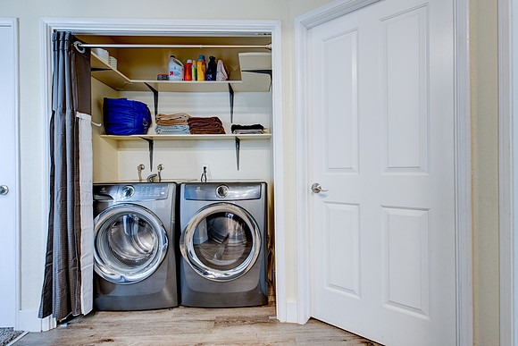26137 Frampton Ave E Interior-13