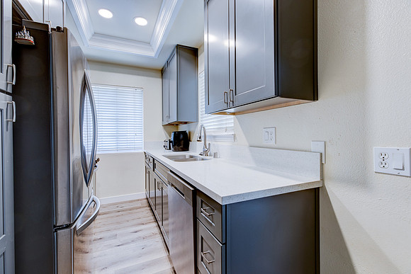 26137 Frampton Ave E Interior-19