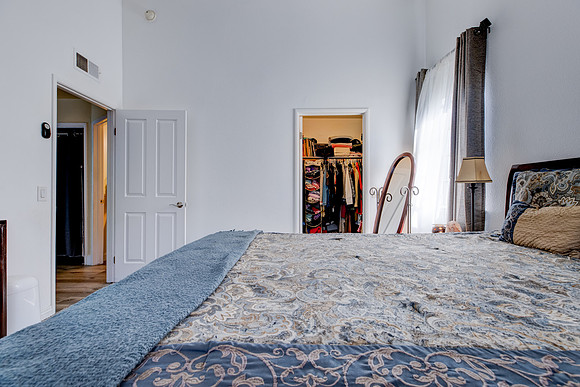 26137 Frampton Ave E Interior-6