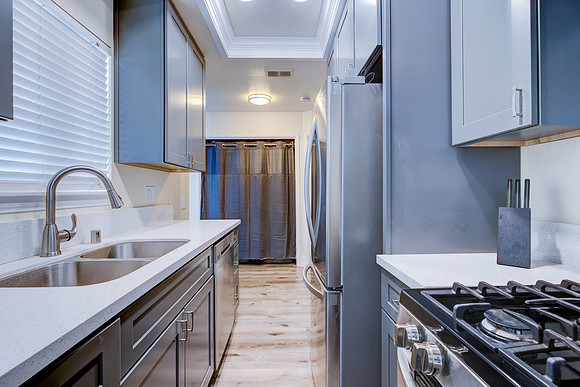 26137 Frampton Ave E Interior-25