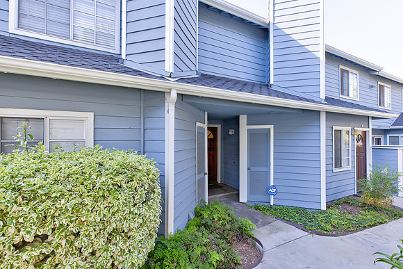 26137 Frampton Ave E-7