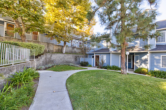 26137 Frampton Ave E-16