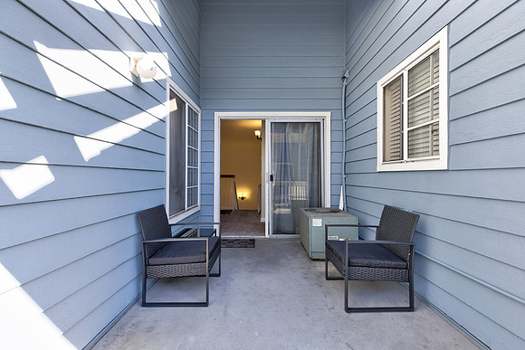 26137 Frampton Ave E-3