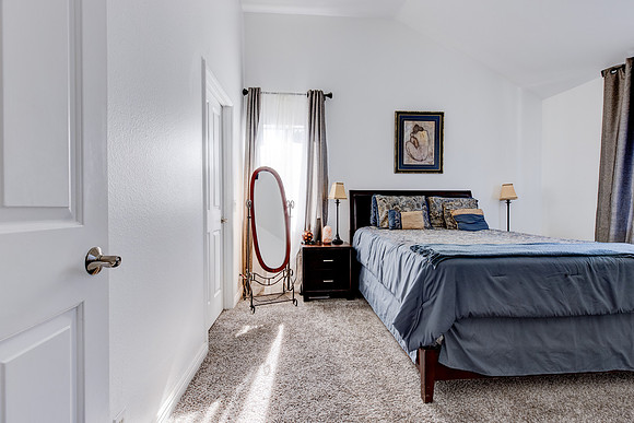 26137 Frampton Ave E Interior-2