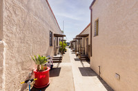 428 W Oliver St San Pedro-015