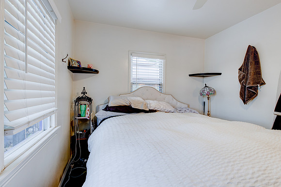 Interior 616 Sheldon Street-028