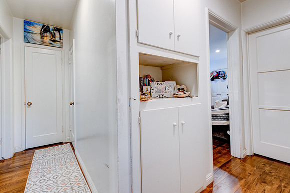 Interior 616 Sheldon Street-007