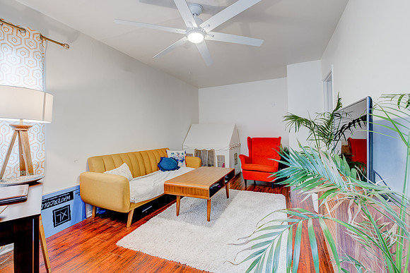 Interior 616 Sheldon Street-030
