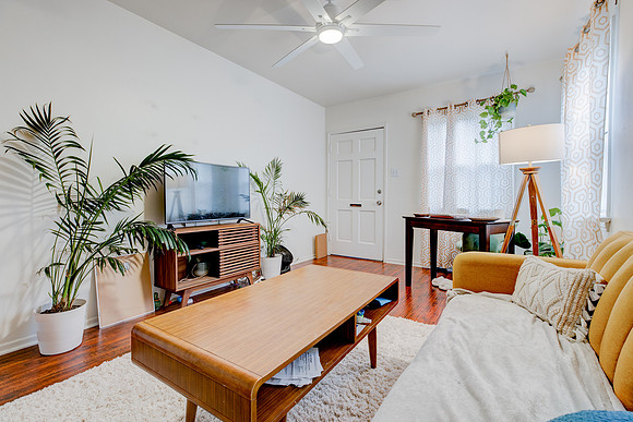 Interior 616 Sheldon Street-033