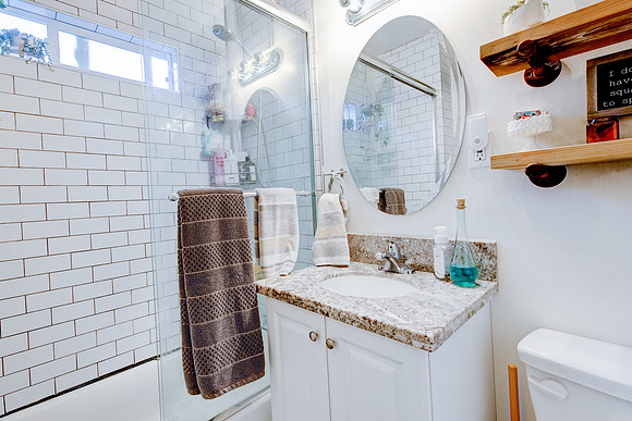 Interior 616 Sheldon Street-022