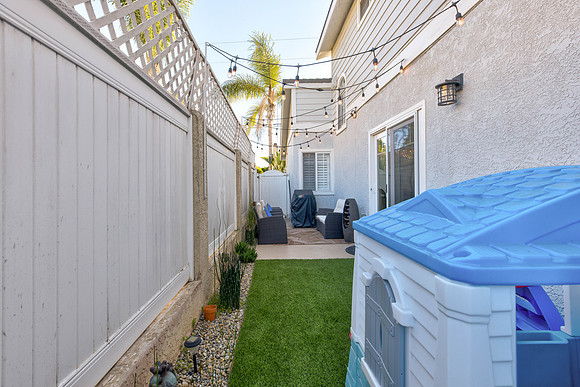 Exterior-011