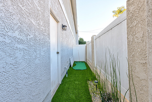 Exterior-010