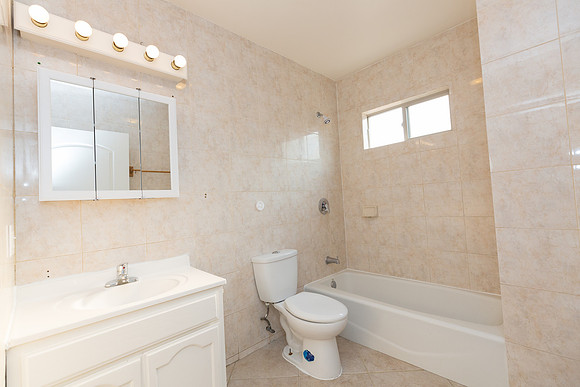 208 E 120th St - Real Estate Photographer Los Angeles - David England Photographer-88