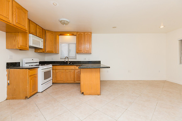 208 E 120th St - Real Estate Photographer Los Angeles - David England Photographer-15
