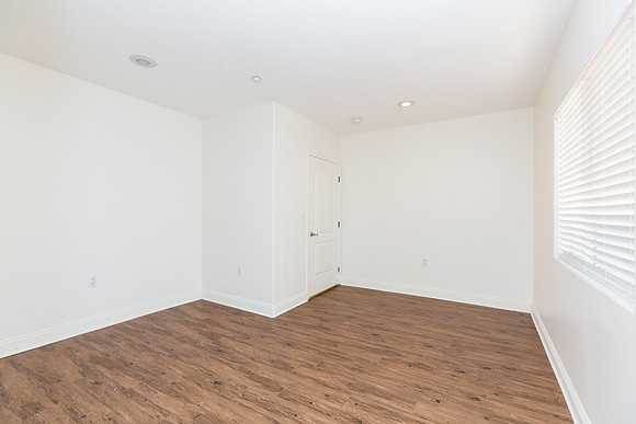208 E 120th St - Real Estate Photographer Los Angeles - David England Photographer-69