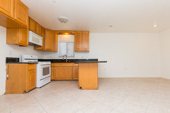 208 E 120th St - Real Estate Photographer Los Angeles - David England Photographer-14