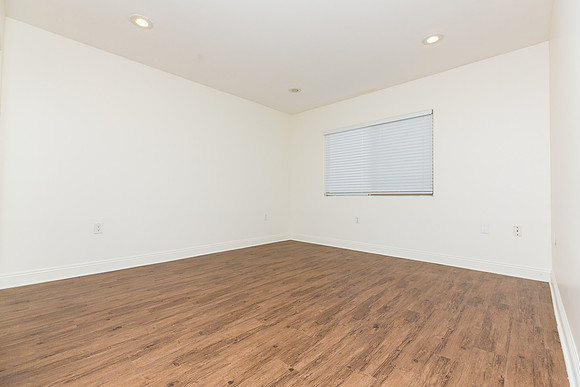 208 E 120th St - Real Estate Photographer Los Angeles - David England Photographer-49