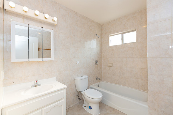 208 E 120th St - Real Estate Photographer Los Angeles - David England Photographer-87