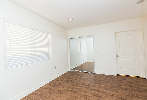 208 E 120th St - Real Estate Photographer Los Angeles - David England Photographer-73