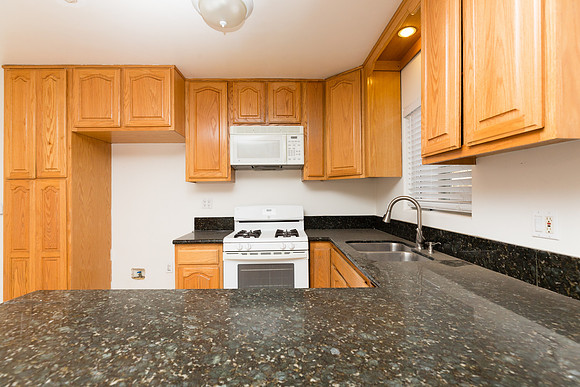 208 E 120th St - Real Estate Photographer Los Angeles - David England Photographer-26
