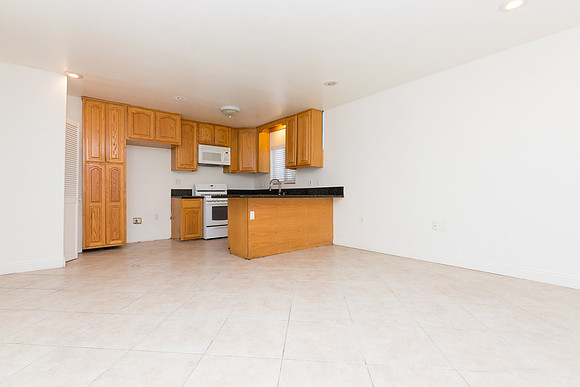 208 E 120th St - Real Estate Photographer Los Angeles - David England Photographer-8