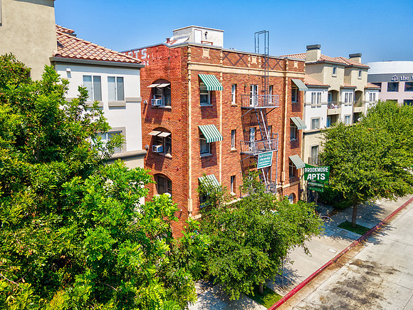 189 N Marengo-031