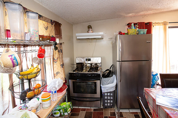 532 S Flower St-18