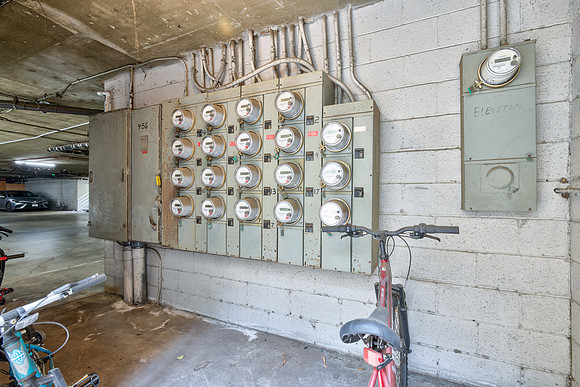 456 Mrytle St Exterior-024