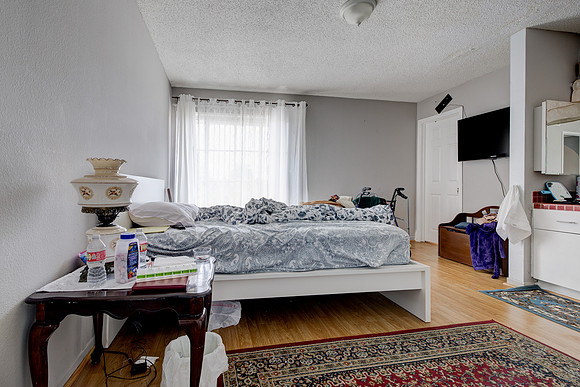 456 Mrytle St Interior-002