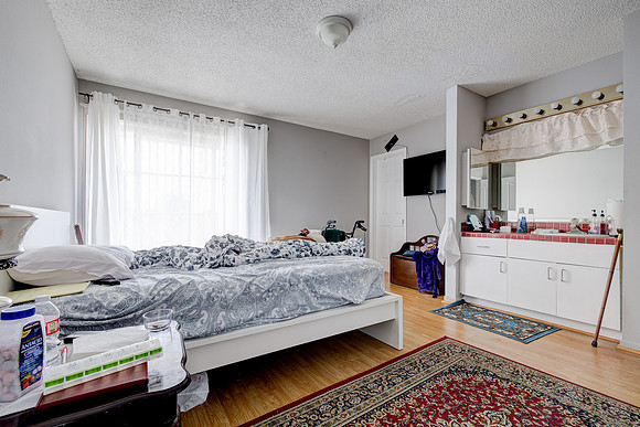456 Mrytle St Interior-003