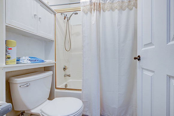 456 Mrytle St Interior-008