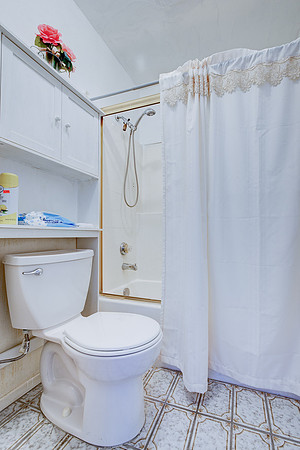 456 Mrytle St Interior-010