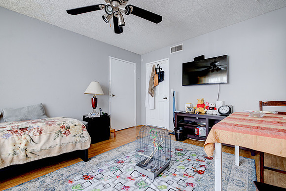 456 Mrytle St Interior-019