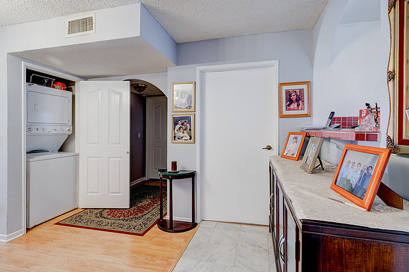 456 Mrytle St Interior-029