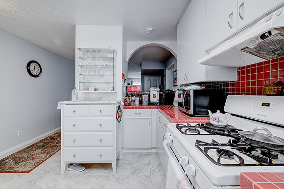 456 Mrytle St Interior-035
