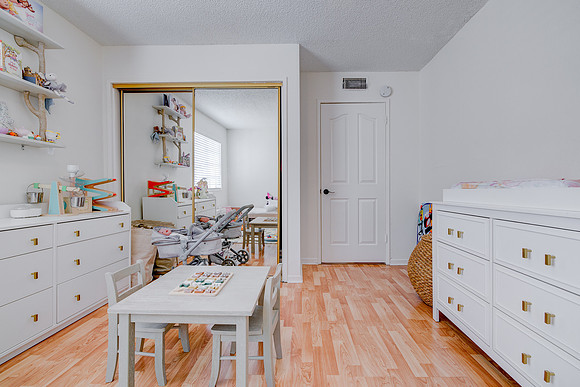 456 Mrytle St Interior-089