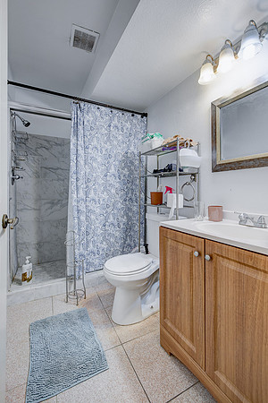 456 Mrytle St Interior-056