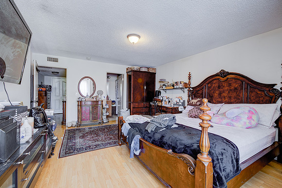 456 Mrytle St Interior-059