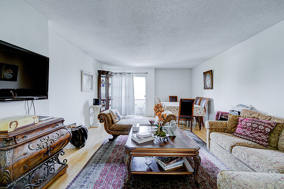 456 Mrytle St Interior-069