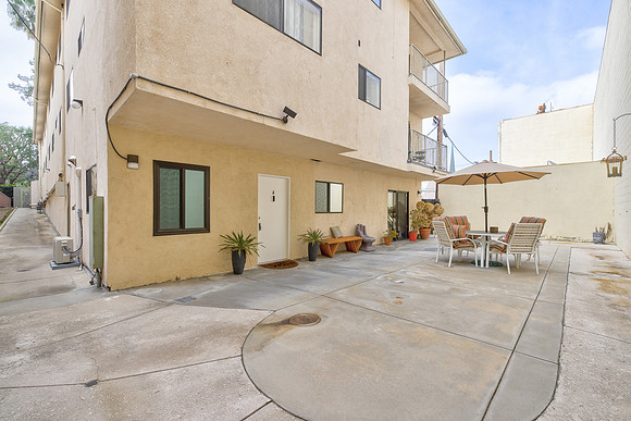 14327 Dickens St Exterior-004