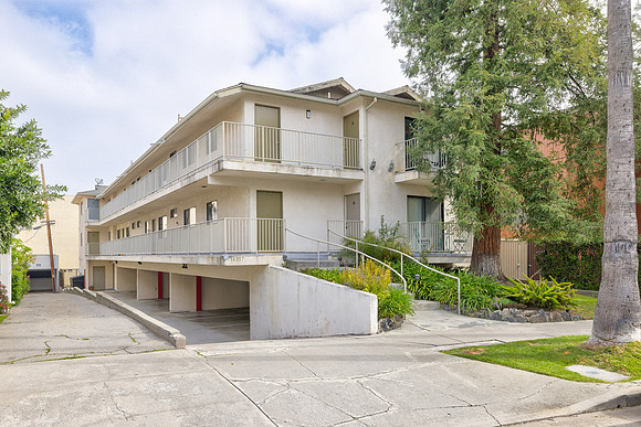14327 Dickens St Exterior-014